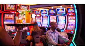 Kartu fitur ajak teman moon4d